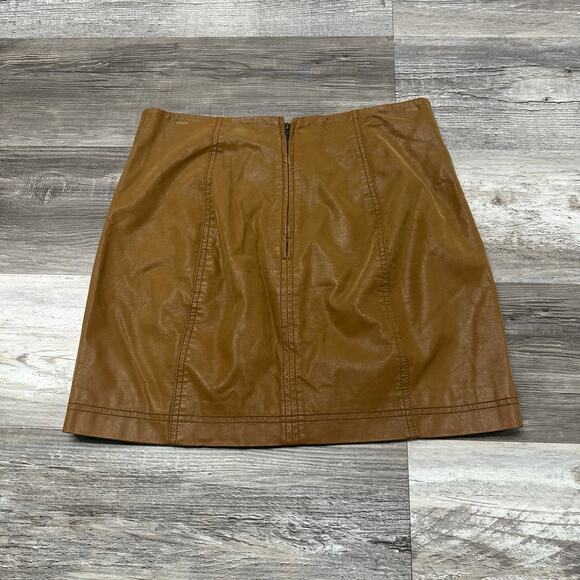 Free People Tan Womens 8 Back Zip Faux‎ Leather Winter Casual A-Line Mini Skirt - Picture 3 of 10